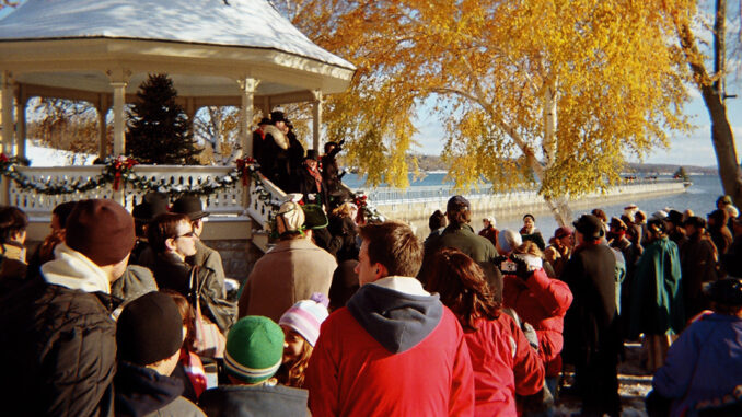 FEAT Revelsliveatgazebo2007